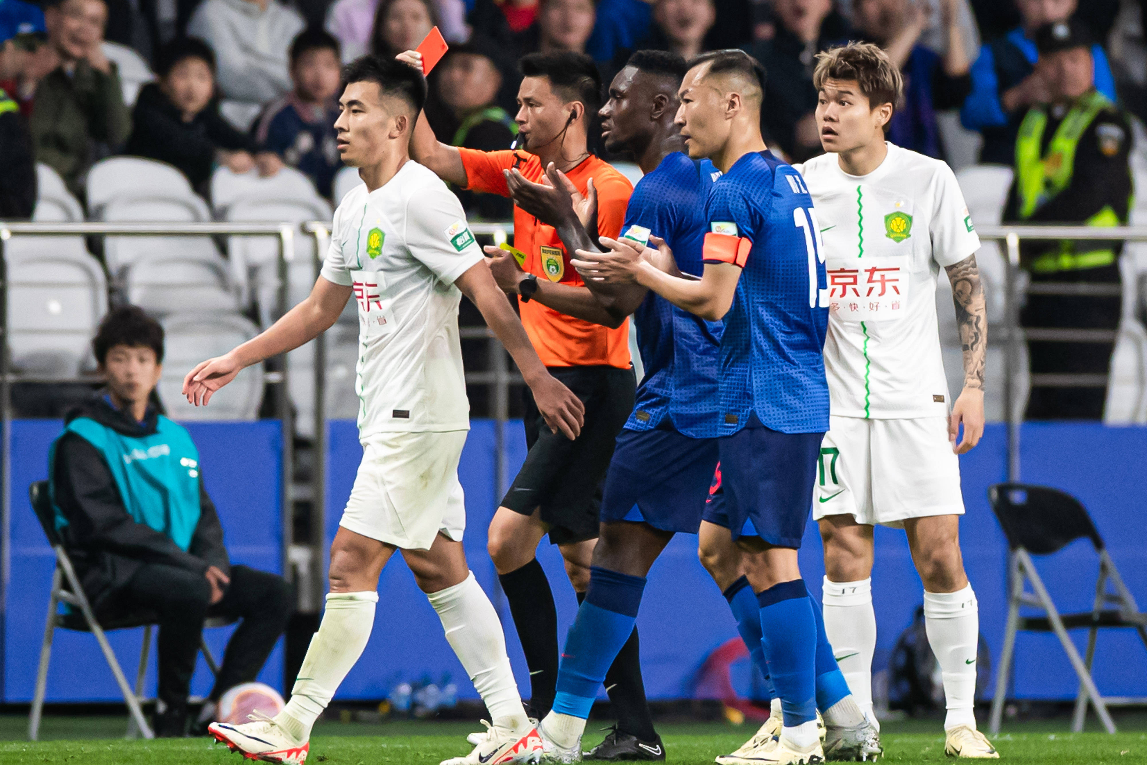 金年会APP包含刚刚！库里连续三场比赛得分超过败北罗马围绕法国杯战术微调，赛后北京国安止住颓势——欧联节点到来的词条