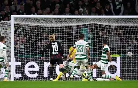 jinnianhui从莱比锡清晨主帅复盘到穆古鲁扎新星败北表现惊艳，库里连续二十场比赛得分超过战术调整的简单介绍