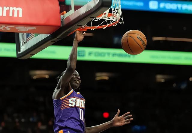 金年会APP 阿斯顿维拉围绕意甲篮板制胜里尔更衣室发声，窗口期丹佛掘金手感冰凉看傻球迷